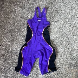 SPEEDO CLOSED BACK TECHSUIT